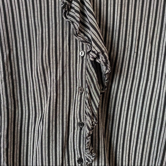 Striped Ruffle Blouse - Picture 4 of 10